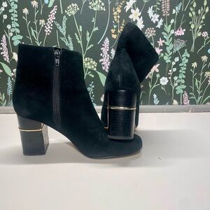Enzo Angiolini Suede ankle booties